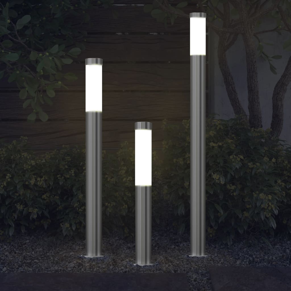 Garden lamp set in 3 heights - number 11.